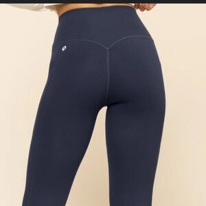 Popflex Limitless High-Waisted Navy Leggings With Pockets Size L Cropped 23"